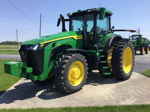 2022 John Deere 8R 250 Tractor