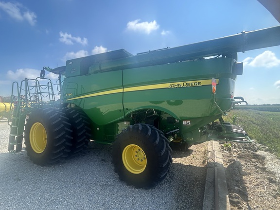 2022 John Deere S780 Combine