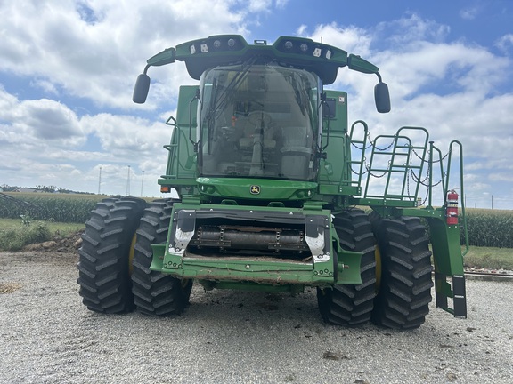 2022 John Deere S780 Combine