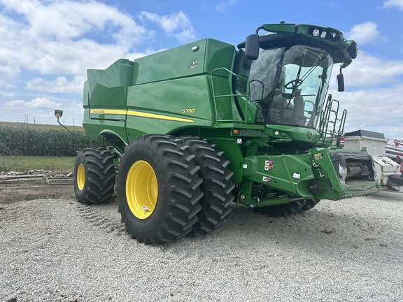 2022 John Deere S780 Combine