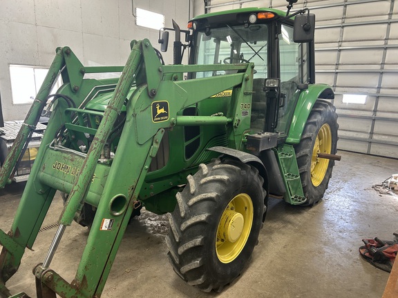 2012 John Deere 7230 Tractor