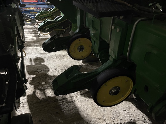 2005 John Deere 1790 Planter