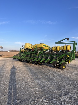 2005 John Deere 1790 Planter