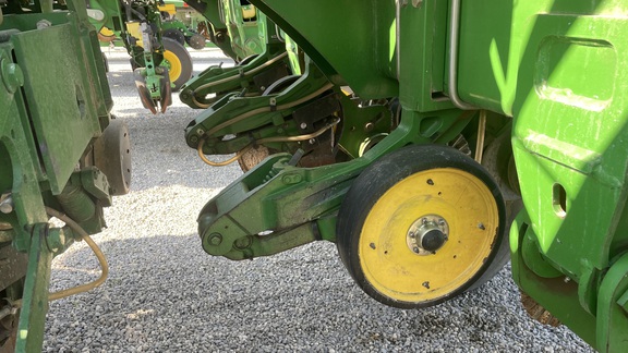 2005 John Deere 1790 Planter