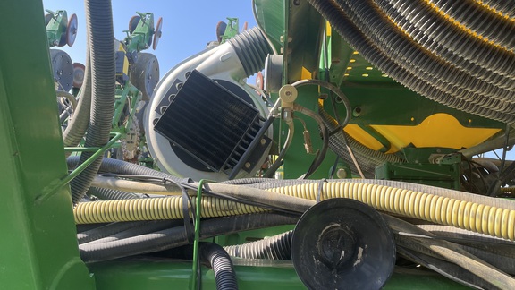 2005 John Deere 1790 Planter