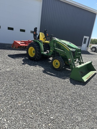 2015 John Deere 3046R Tractor Compact