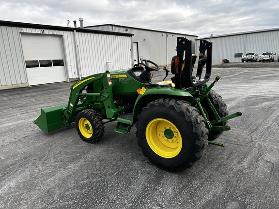 2015 John Deere 3046R Tractor Compact