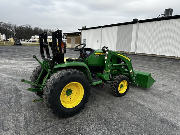 2015 John Deere 3046R Tractor Compact