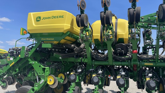 2022 John Deere 1795 Planter