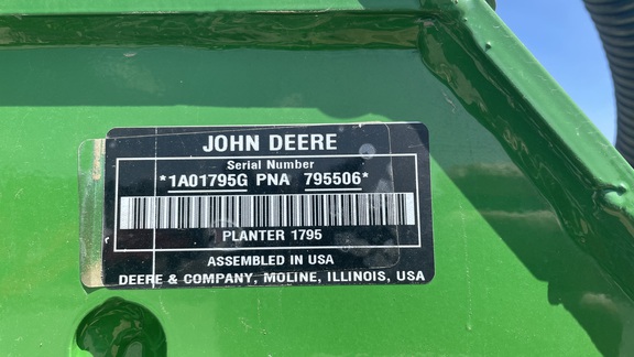 2022 John Deere 1795 Planter