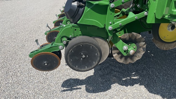 2022 John Deere 1795 Planter