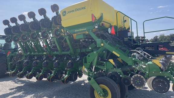 2022 John Deere 1795 Planter