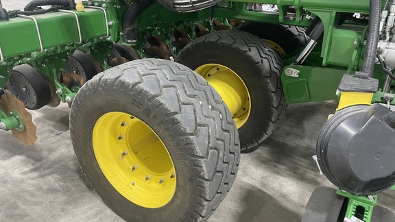 2021 John Deere DB60 Planter