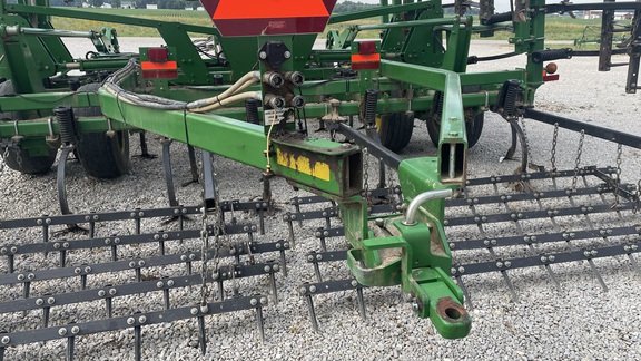 2008 John Deere 2210 Field Cultivator