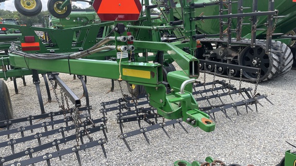 2008 John Deere 2210 Field Cultivator