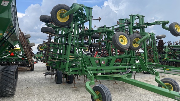 2008 John Deere 2210 Field Cultivator