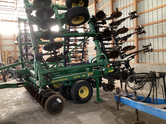 2010 John Deere 2510S Applicator