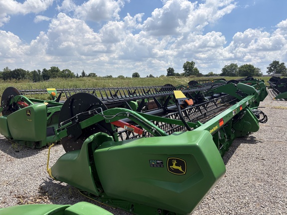 2022 John Deere RD40F Header Combine