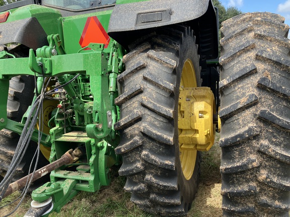 2023 John Deere 8R 250 Tractor