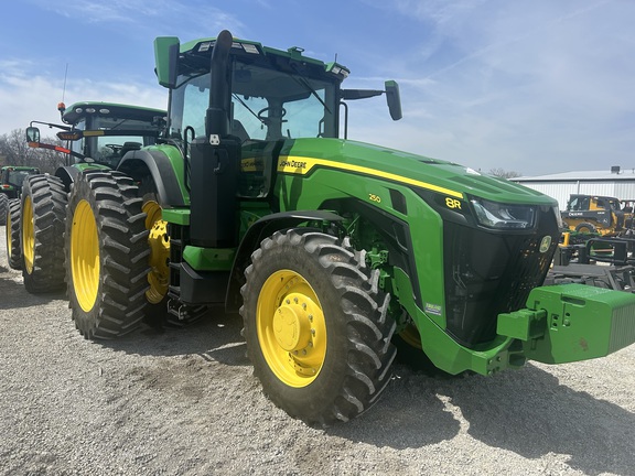 2023 John Deere 8R 250 Tractor