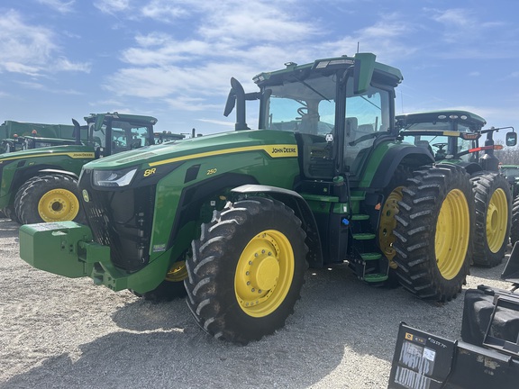 2023 John Deere 8R 250 Tractor