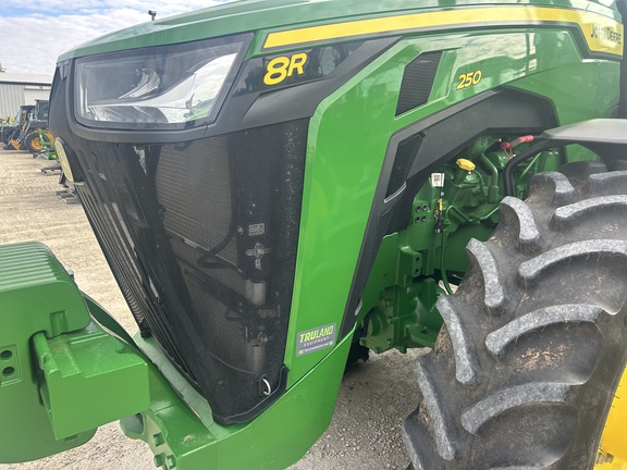 2023 John Deere 8R 250 Tractor