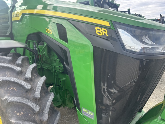 2023 John Deere 8R 250 Tractor