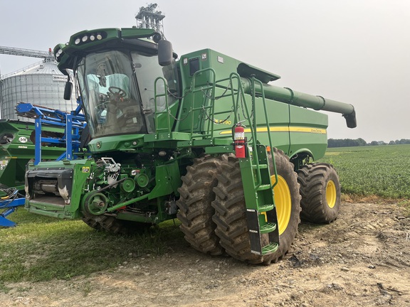 2021 John Deere S790 Combine