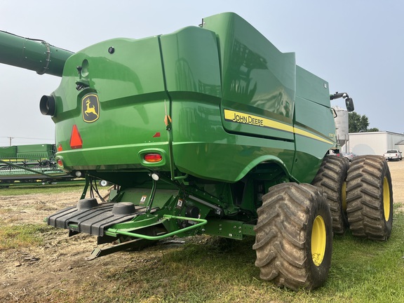 2021 John Deere S790 Combine