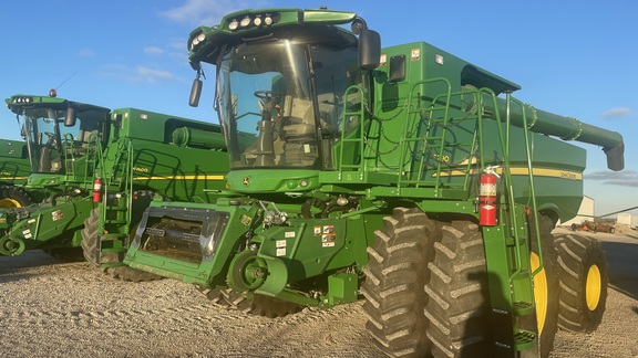 2021 John Deere S790 Combine