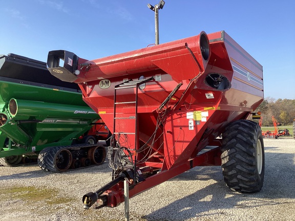 J&M 750-18 Grain Cart