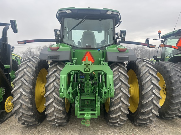 2022 John Deere 8R 310 Tractor