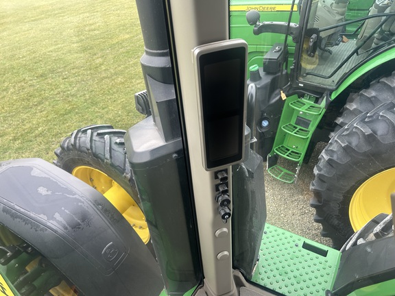 2022 John Deere 8R 310 Tractor