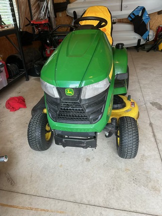 2017 John Deere X330 Garden Tractor