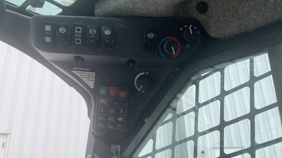 2015 John Deere 332E Skid Steer Loader