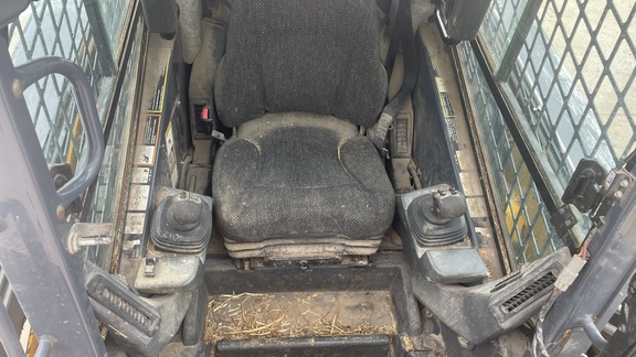 2015 John Deere 332E Skid Steer Loader