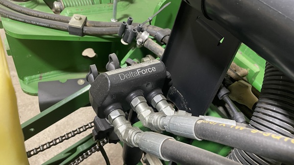 2006 John Deere 1770NT Planter