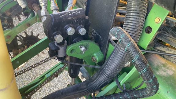 2006 John Deere 1770NT Planter