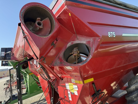 J&M 875-18 Grain Cart