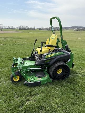 2023 John Deere Z950R Mower/Zero Turn