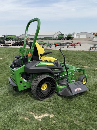 2023 John Deere Z950R Mower/Zero Turn