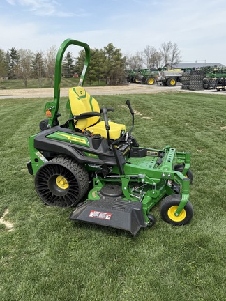 2023 John Deere Z950R Mower/Zero Turn