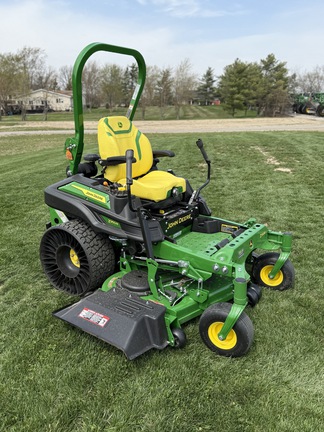 2023 John Deere Z950R Mower/Zero Turn