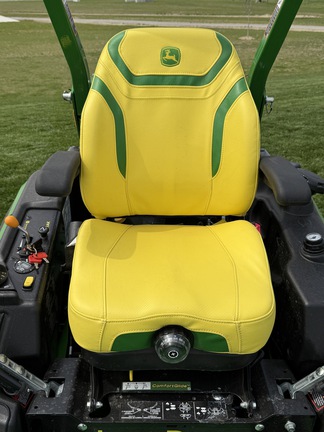 2023 John Deere Z950R Mower/Zero Turn
