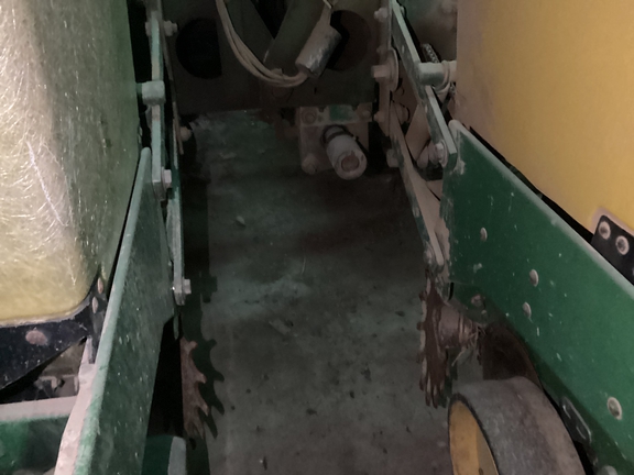 1988 John Deere 7200 Planter