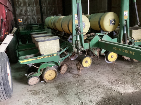 1988 John Deere 7200 Planter