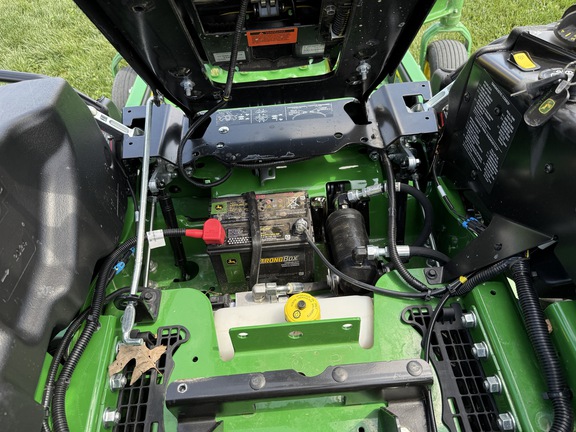 2024 John Deere Z970R Mower/Zero Turn
