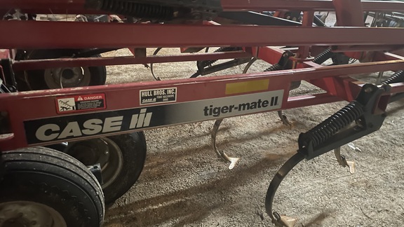 2013 Case IH TigerMate II Field Cultivator