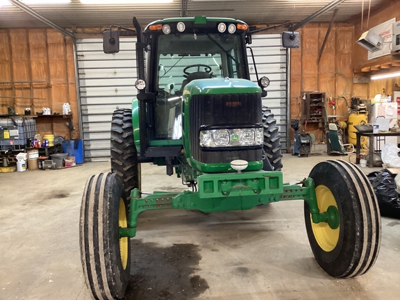 2009 John Deere 7130 Premium Tractor