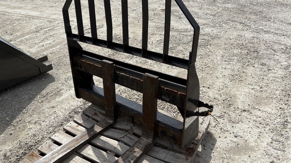 John Deere 48" Heavy Duty Pallet Forks Misc